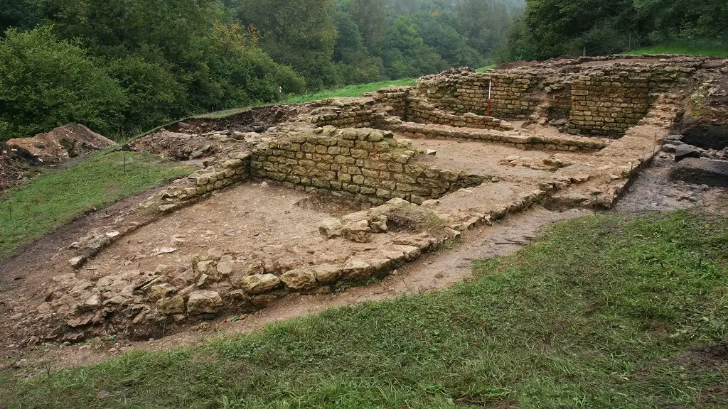 What did gladiators do in ancient rome?