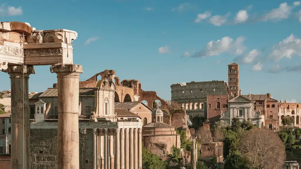 Which Characteristics Are Associated With Basilicas In Ancient Rome