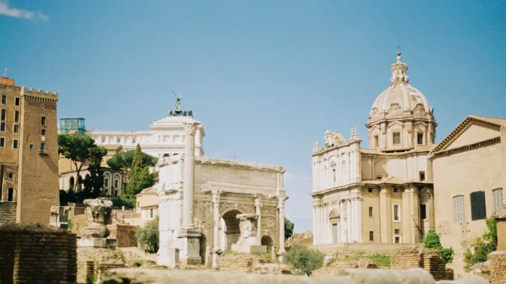 How did ancient romans cut their hair?